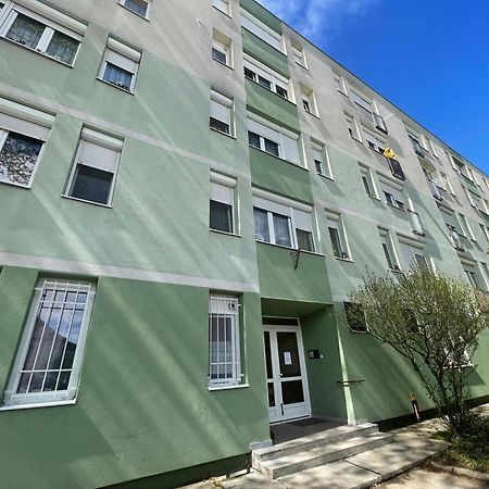 Grey Deluxe Apartman Kaposvár Exteriér fotografie